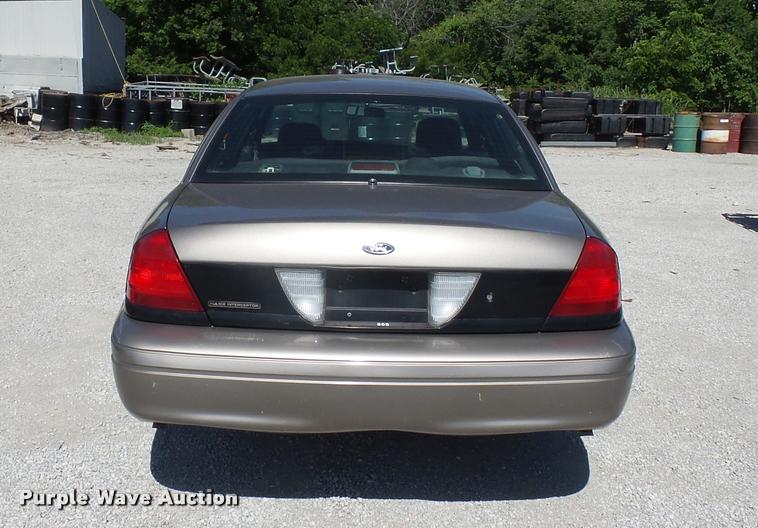 image for item DJ9562 2007 Ford Crown Victoria Police Interceptor
