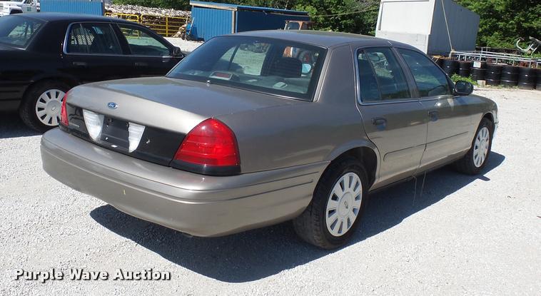 image for item DJ9562 2007 Ford Crown Victoria Police Interceptor
