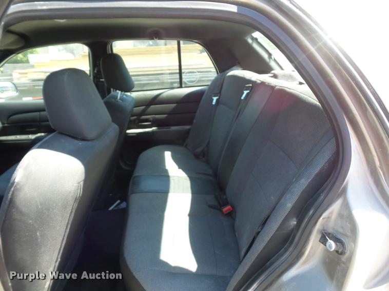 image for item DJ9562 2007 Ford Crown Victoria Police Interceptor