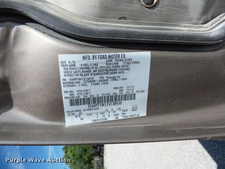 image for item DJ9562 2007 Ford Crown Victoria Police Interceptor