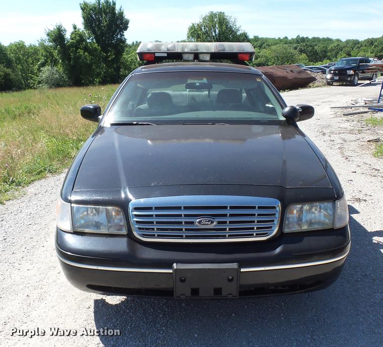 image for item DJ9563 1999 Ford Crown Victoria Police Interceptor