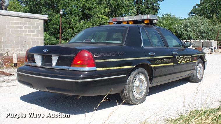 image for item DJ9563 1999 Ford Crown Victoria Police Interceptor