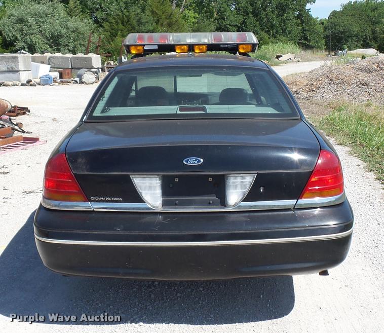 image for item DJ9563 1999 Ford Crown Victoria Police Interceptor
