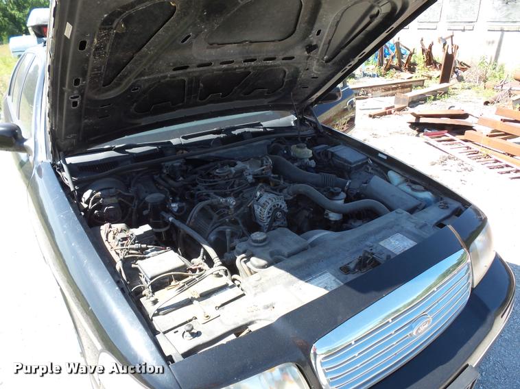 image for item DJ9563 1999 Ford Crown Victoria Police Interceptor