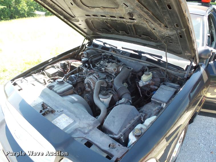 image for item DJ9563 1999 Ford Crown Victoria Police Interceptor