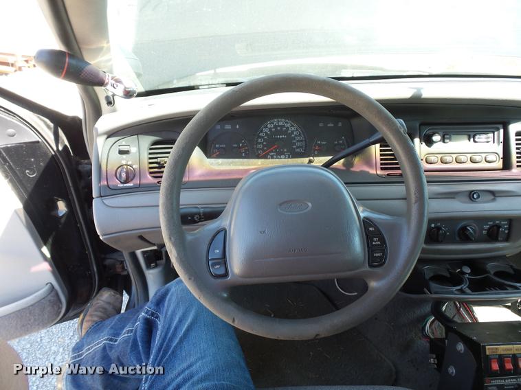 image for item DJ9563 1999 Ford Crown Victoria Police Interceptor