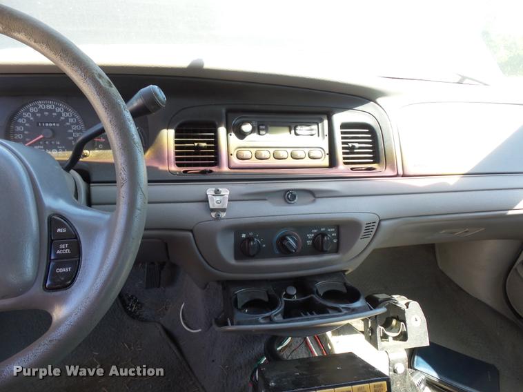 image for item DJ9563 1999 Ford Crown Victoria Police Interceptor