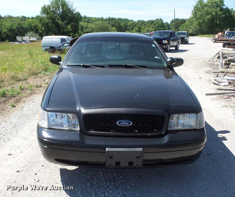 image for item DJ9564 2006 Ford Crown Victoria Police Interceptor