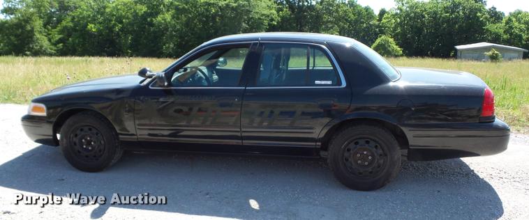 image for item DJ9564 2006 Ford Crown Victoria Police Interceptor