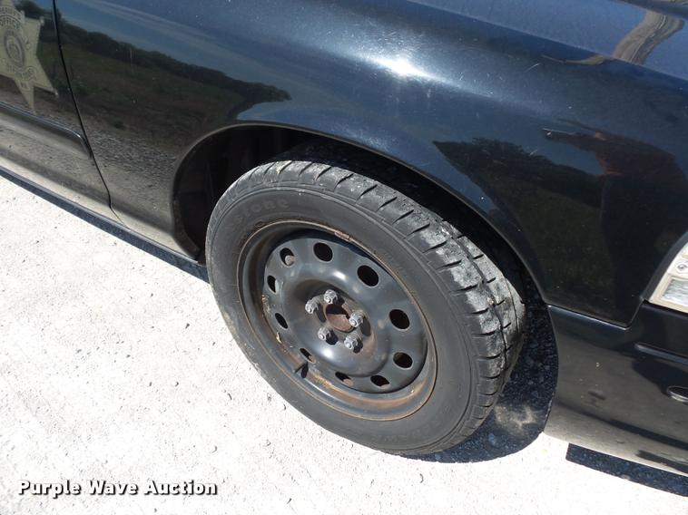image for item DJ9564 2006 Ford Crown Victoria Police Interceptor