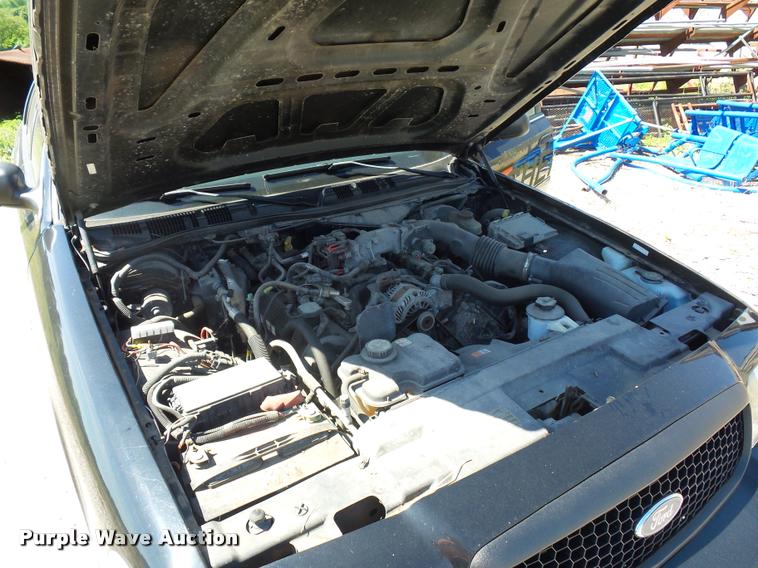 image for item DJ9564 2006 Ford Crown Victoria Police Interceptor