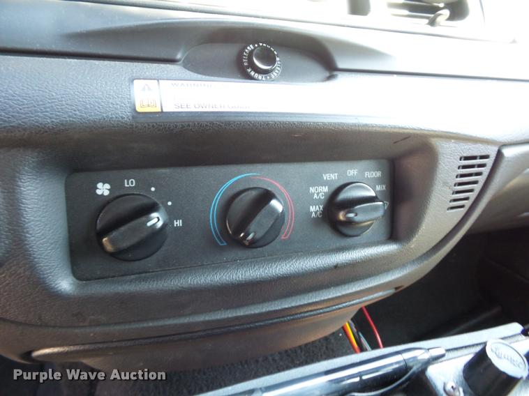 image for item DJ9564 2006 Ford Crown Victoria Police Interceptor