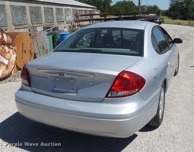 image for item DJ9567 2007 Ford Taurus