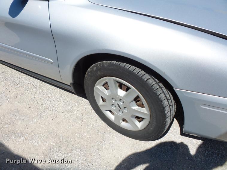 image for item DJ9567 2007 Ford Taurus