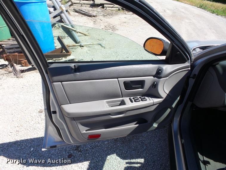 image for item DJ9567 2007 Ford Taurus