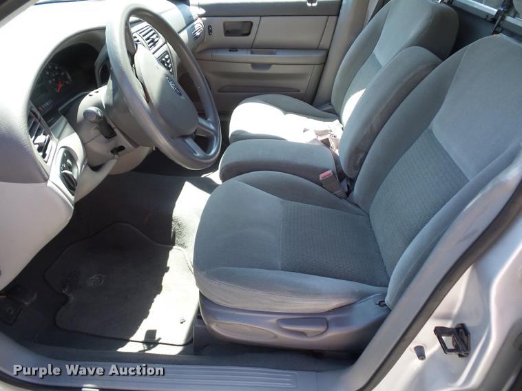 image for item DJ9567 2007 Ford Taurus