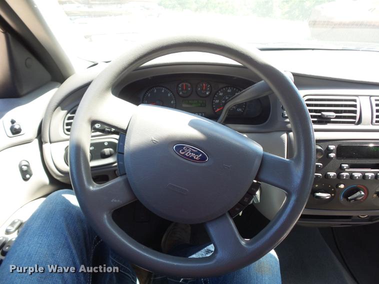 image for item DJ9567 2007 Ford Taurus