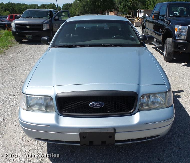 image for item DJ9568 2005 Ford Crown Victoria Police Interceptor
