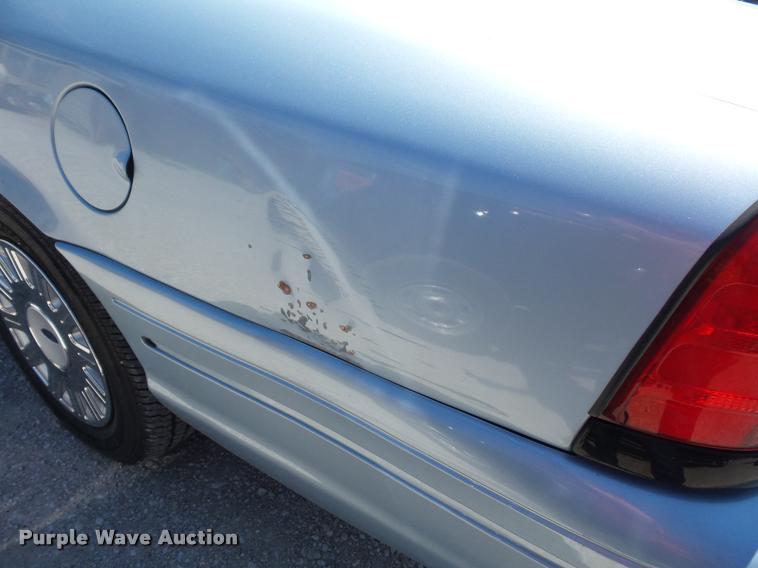 image for item DJ9568 2005 Ford Crown Victoria Police Interceptor