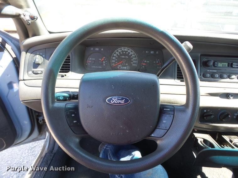 image for item DJ9568 2005 Ford Crown Victoria Police Interceptor