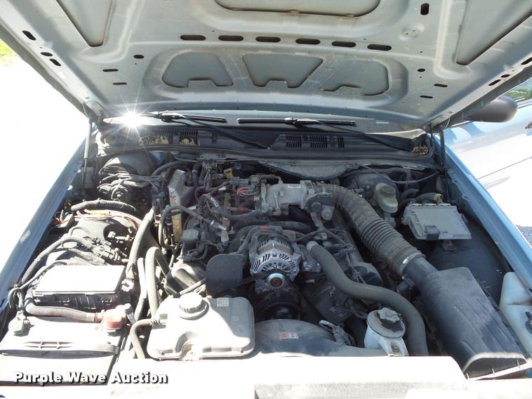 image for item DJ9568 2005 Ford Crown Victoria Police Interceptor