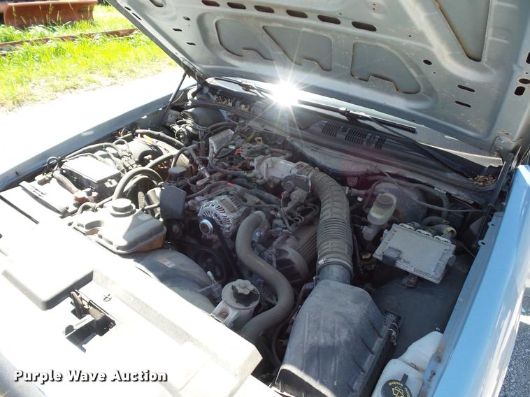 image for item DJ9568 2005 Ford Crown Victoria Police Interceptor