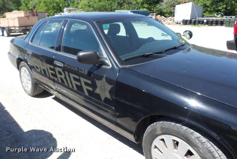 image for item DJ9569 2006 Ford Crown Victoria Police Interceptor
