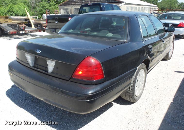 image for item DJ9569 2006 Ford Crown Victoria Police Interceptor