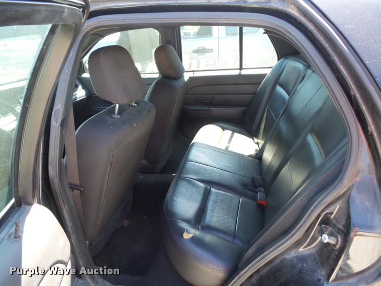 image for item DJ9569 2006 Ford Crown Victoria Police Interceptor