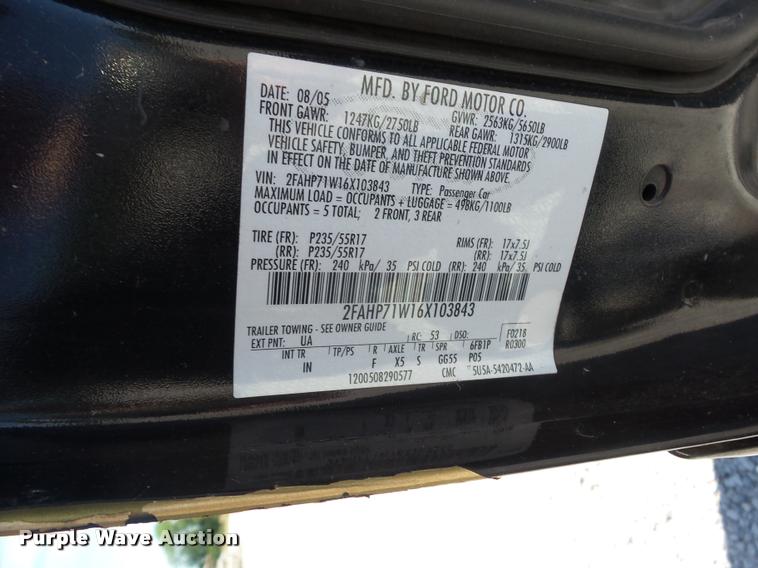 image for item DJ9569 2006 Ford Crown Victoria Police Interceptor