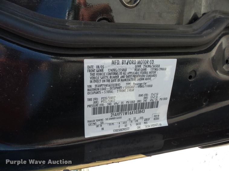 image for item DJ9569 2006 Ford Crown Victoria Police Interceptor