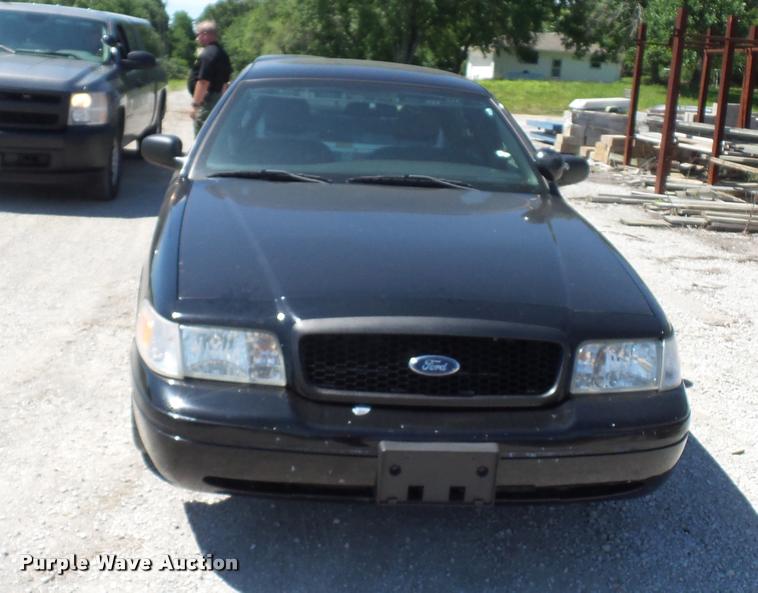 image for item DJ9570 2006 Ford Crown Victoria Police Interceptor