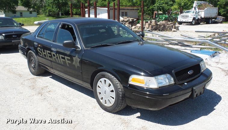 image for item DJ9570 2006 Ford Crown Victoria Police Interceptor