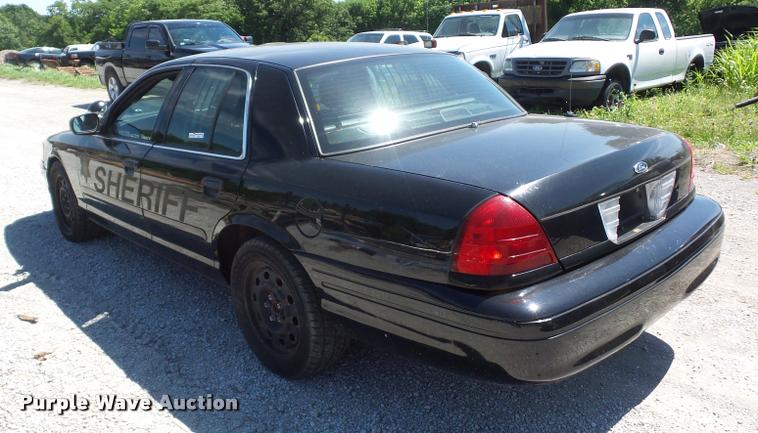 image for item DJ9570 2006 Ford Crown Victoria Police Interceptor