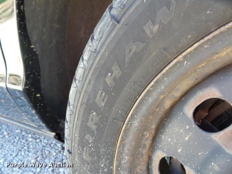 image for item DJ9570 2006 Ford Crown Victoria Police Interceptor