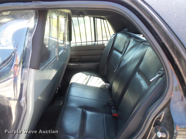 image for item DJ9570 2006 Ford Crown Victoria Police Interceptor