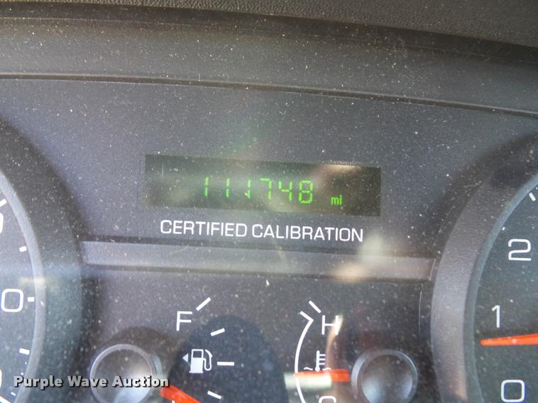 image for item DJ9570 2006 Ford Crown Victoria Police Interceptor