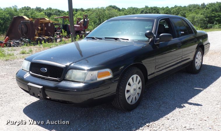 image for item DJ9571 2006 Ford Crown Victoria Police Interceptor
