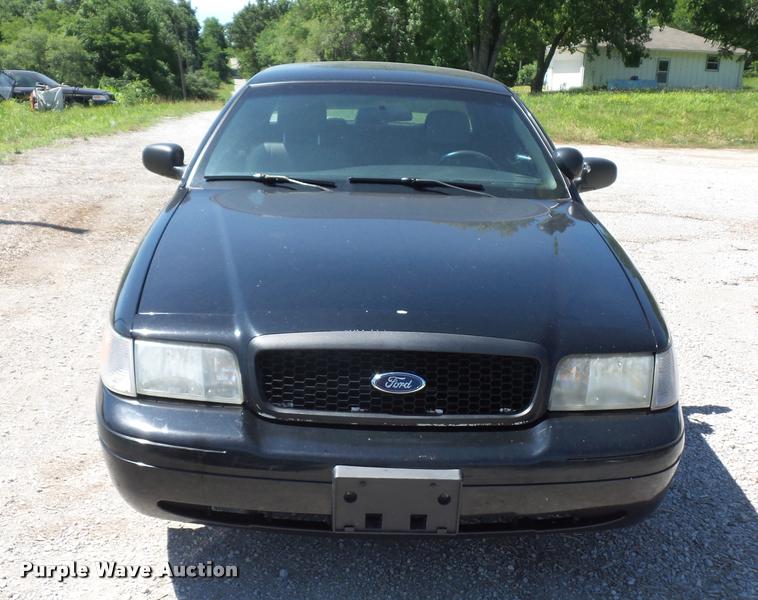 image for item DJ9571 2006 Ford Crown Victoria Police Interceptor