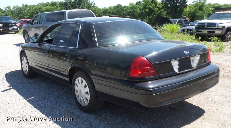 image for item DJ9571 2006 Ford Crown Victoria Police Interceptor