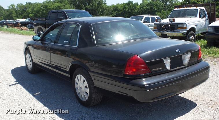 image for item DJ9572 2006 Ford Crown Victoria Police Interceptor