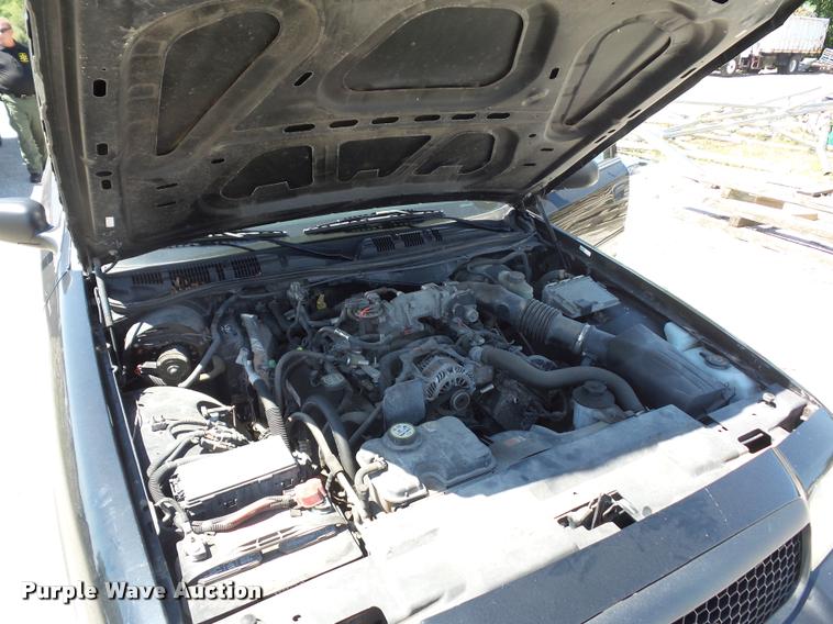 image for item DJ9572 2006 Ford Crown Victoria Police Interceptor