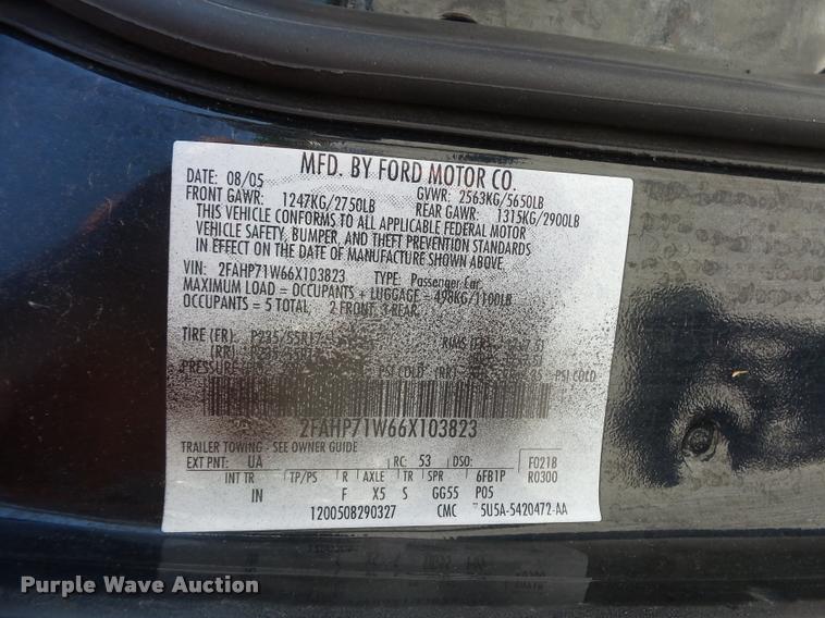 image for item DJ9572 2006 Ford Crown Victoria Police Interceptor