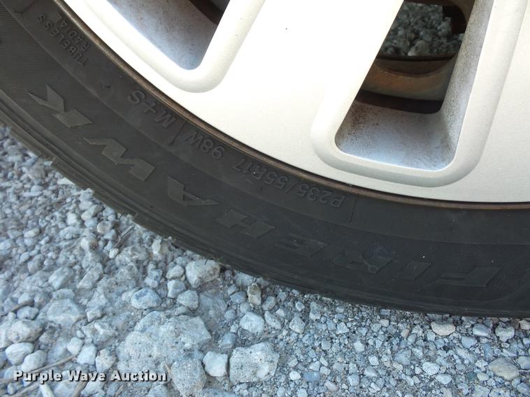 image for item DJ9573 2006 Ford Crown Victoria Police Interceptor