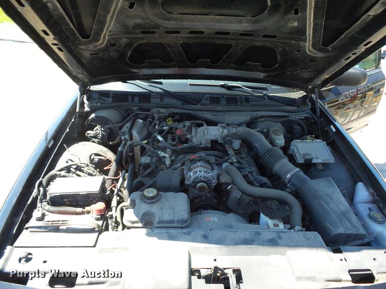 image for item DJ9573 2006 Ford Crown Victoria Police Interceptor