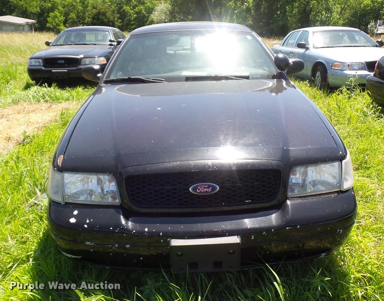 image for item DJ9574 2008 Ford Crown Victoria Police Interceptor