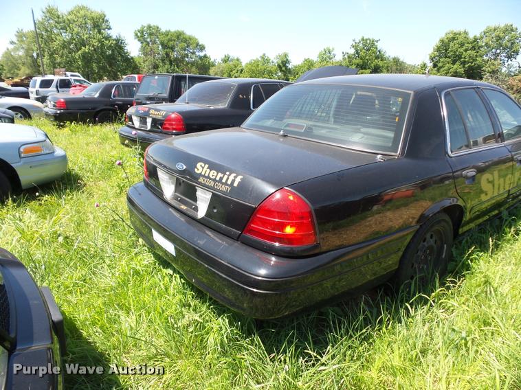 image for item DJ9574 2008 Ford Crown Victoria Police Interceptor