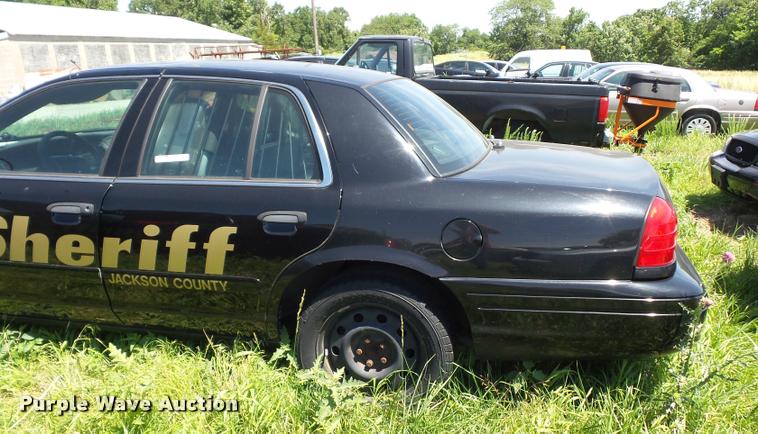 image for item DJ9574 2008 Ford Crown Victoria Police Interceptor