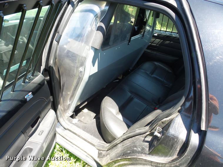 image for item DJ9574 2008 Ford Crown Victoria Police Interceptor