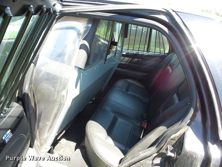 image for item DJ9574 2008 Ford Crown Victoria Police Interceptor